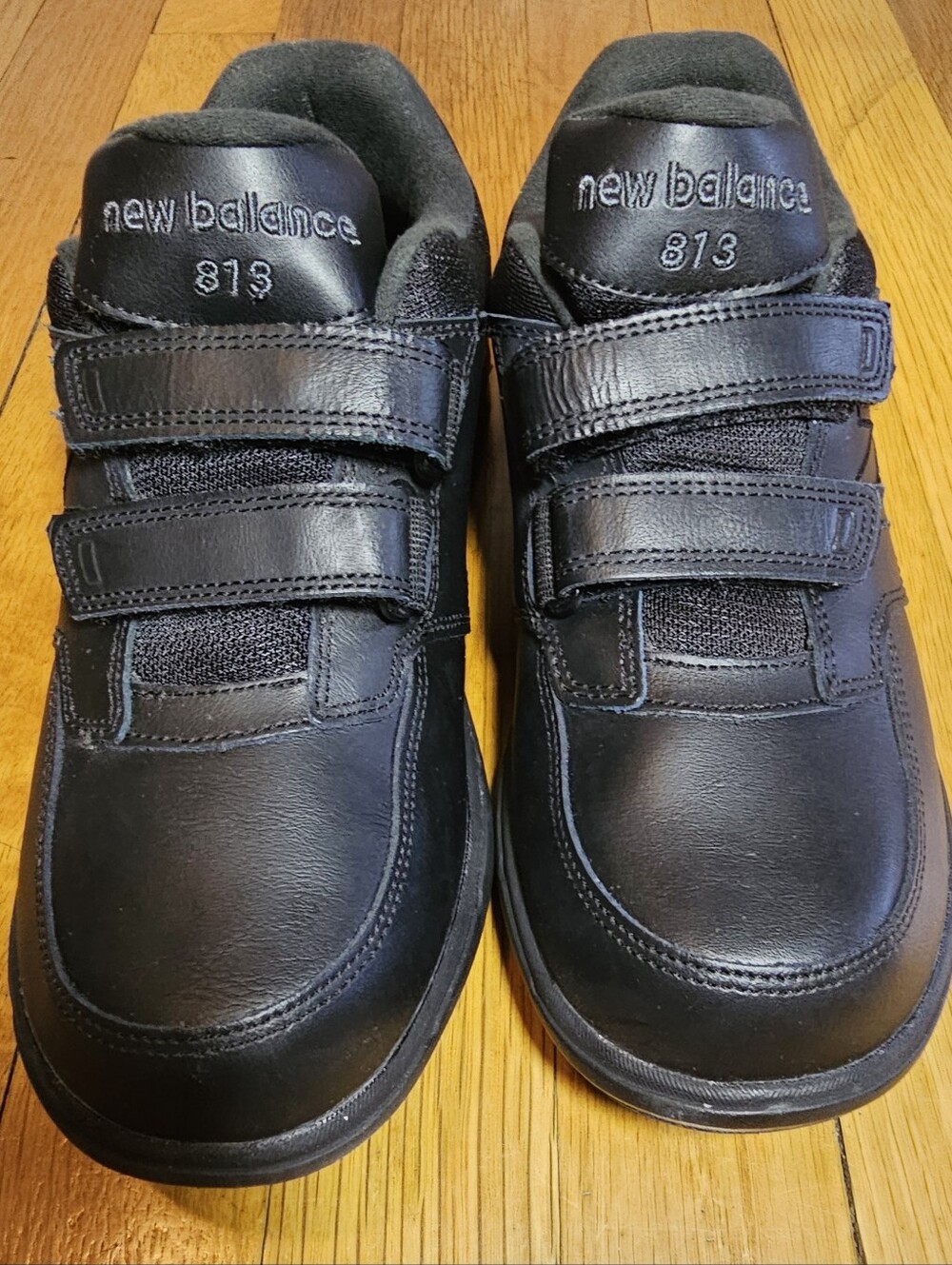 New Balance 813 Hook & Loop Men's Size 7 Black Comfort Strap Sneakers EUC